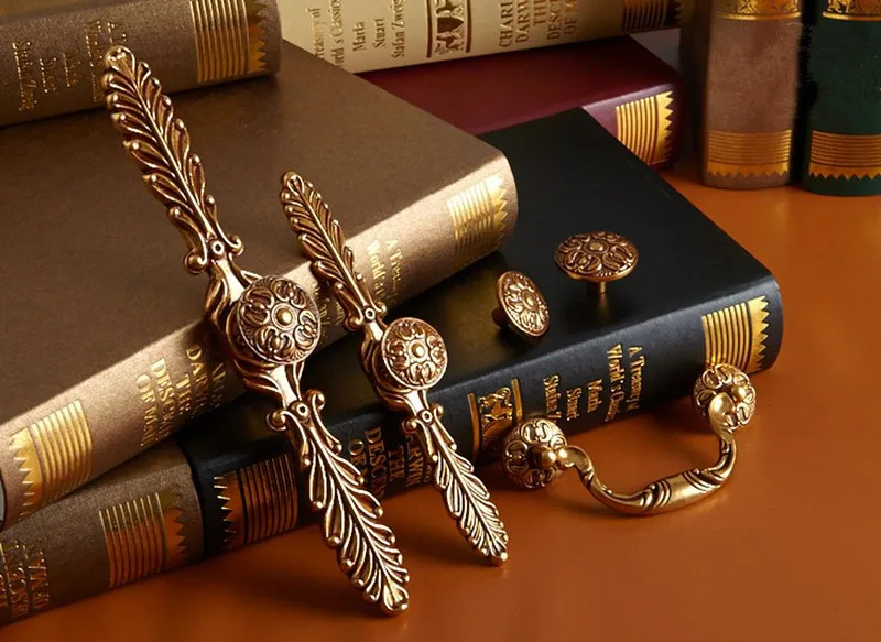 Shabby Chic Dresser Pulls Hand - огляд і ціна Furniture Hardware Drop Pulls