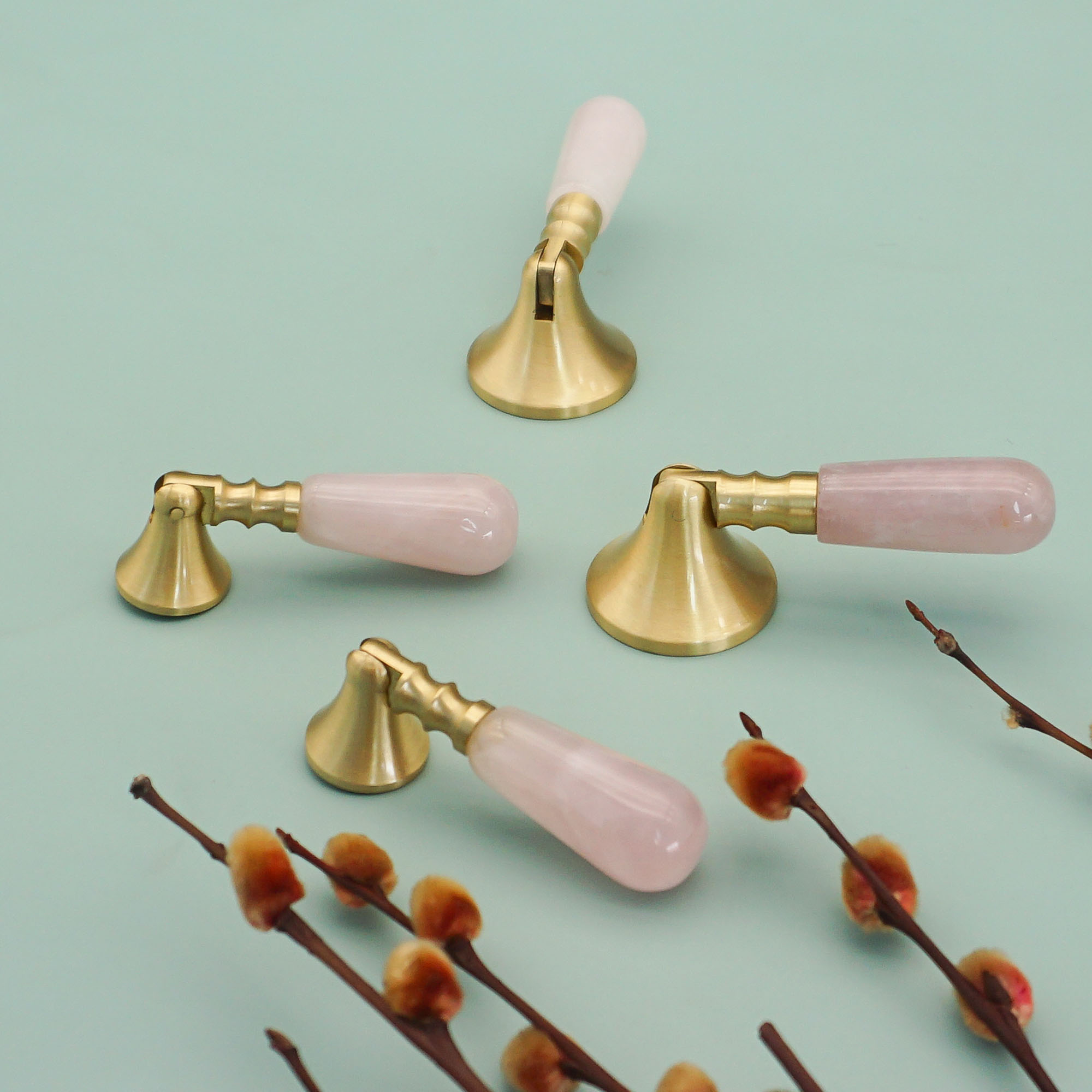 Pink Crystal + Brass Door Knob - огляд і ціна Furniture Hardware Drop Pulls