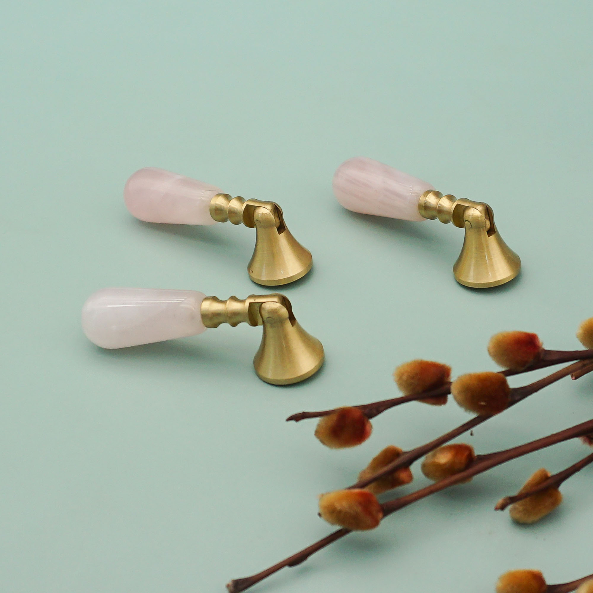 Pink Crystal + Brass Door Knob - огляд і ціна Furniture Hardware Drop Pulls