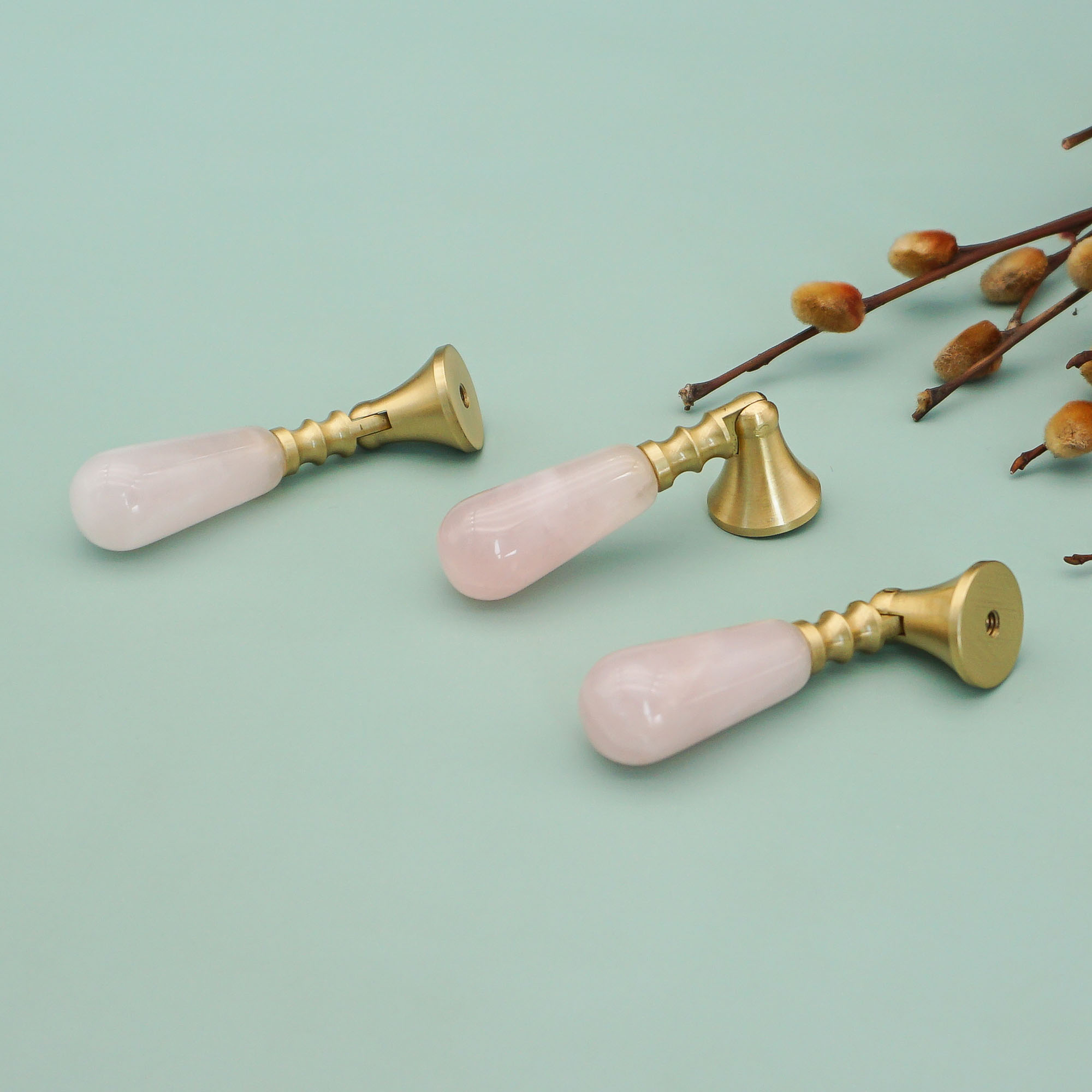 Pink Crystal + Brass Door Knob - огляд і ціна Furniture Hardware Drop Pulls